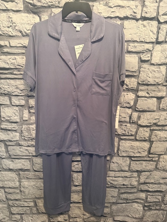 New with Tags Nicole Miller Pajama set Large - Picture 1 of 3
